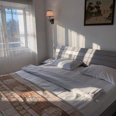 Tourist Hotel 쉼켄트 외부 사진