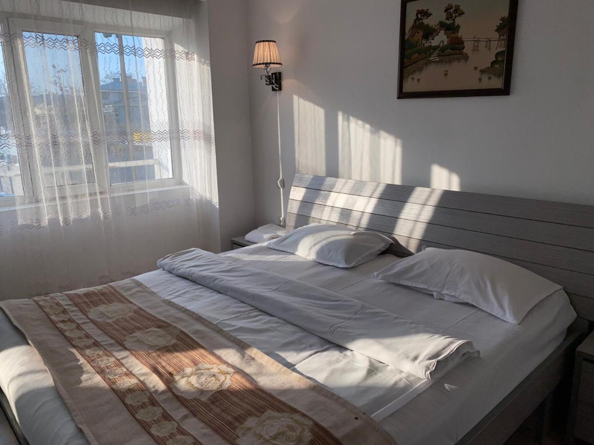 Tourist Hotel 쉼켄트 외부 사진