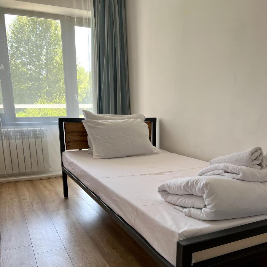 Tourist Hotel 쉼켄트 외부 사진