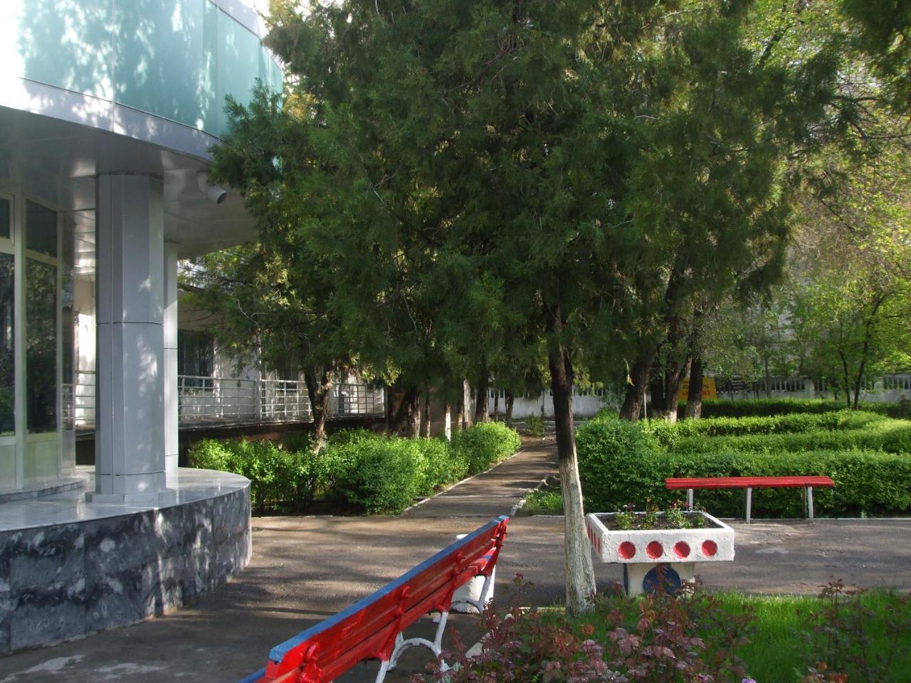 Tourist Hotel 쉼켄트 외부 사진