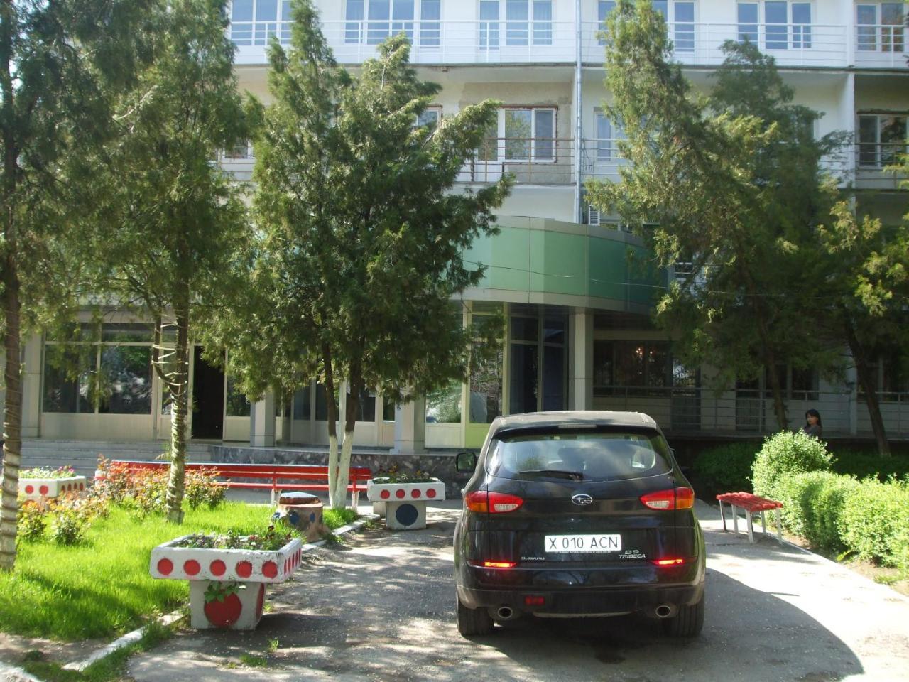 Tourist Hotel 쉼켄트 외부 사진