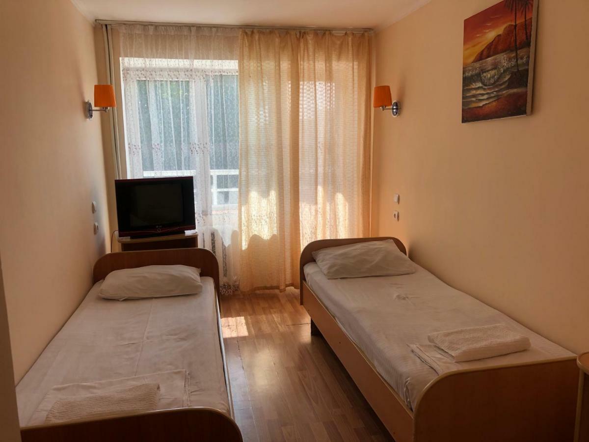 Tourist Hotel 쉼켄트 외부 사진