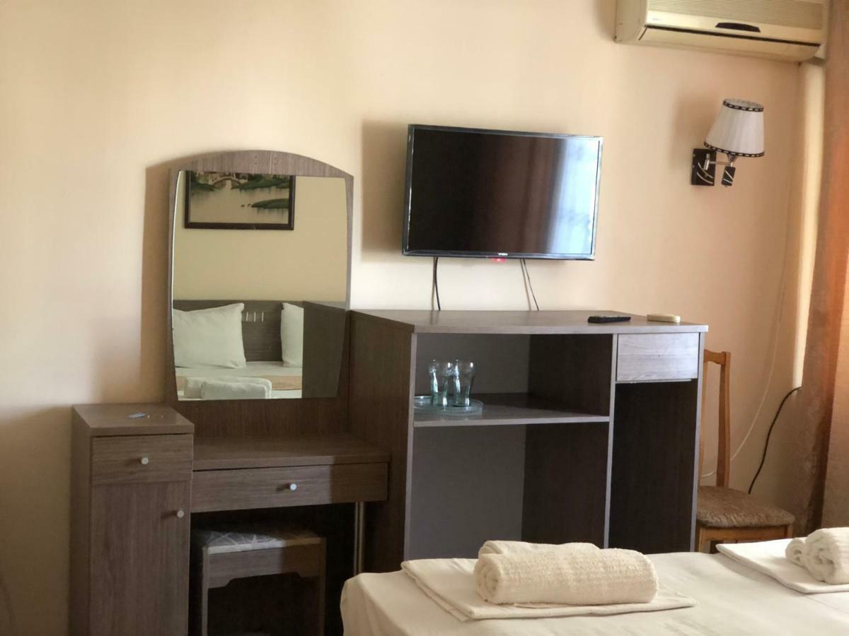 Tourist Hotel 쉼켄트 외부 사진