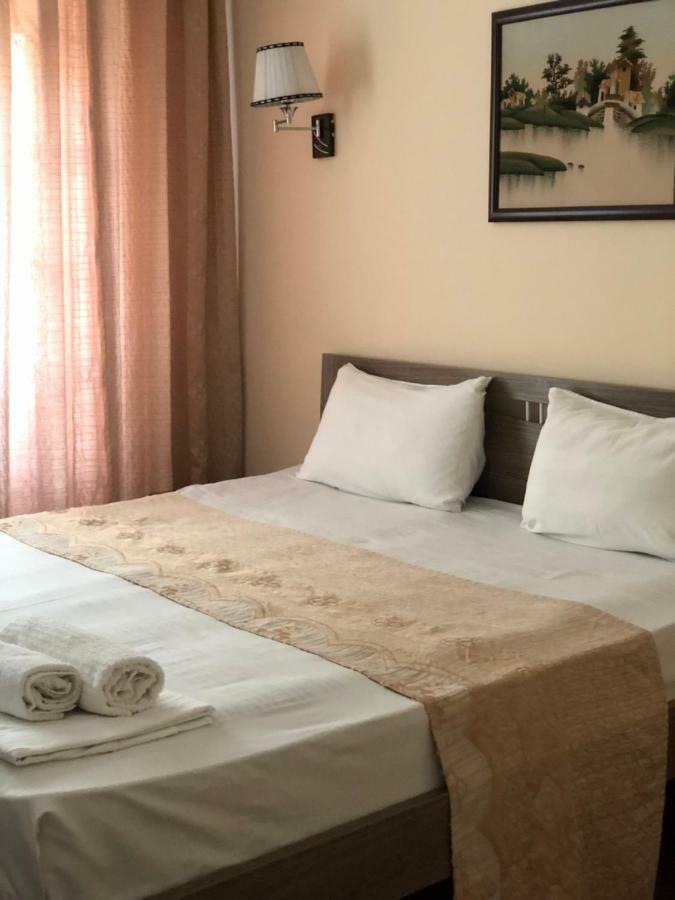 Tourist Hotel 쉼켄트 외부 사진